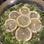 炭火焼肉 ホルモン にく式 - スダチ冷麺