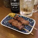 もつ焼 登運とん - レバー