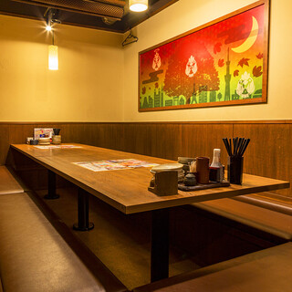 【落ち着いた雰囲気の店内空間】飲み会・女子会におすすめ◎