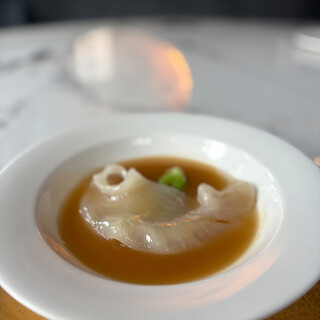 中国料理の最高峰ふかひれの姿煮込み