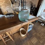 カフェ・ロンポロ - セルフの水