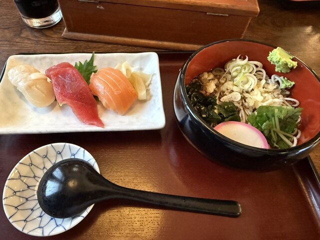 江の島どん★1 座席 : 【移転】Bistronomie Fou （ビストロノミー フー【旧店名