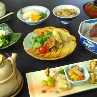 秋の味覚♪松茸膳、松茸会席ご提供中♪