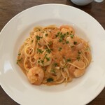 パスタヤ - エビのトマトクリーム