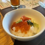 ヘルシービュッフェ アマム - 朝ごはんにいくら丼