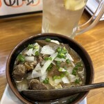 大衆酒場 目白かつりき - もつ煮込み　490円