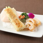 廣東料理 水蓮月 - 名物 イカの天ぷらと北京ダックのクレープ包み香り焼き