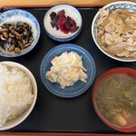 食堂 絹 - 料理写真:
