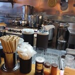 支那そば なかじま - 綺麗な厨房