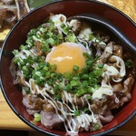 肴や 八一十 - 炙り牛丼