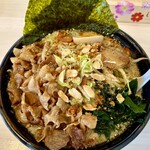 ラーメン 弥栄 - 料理写真: