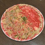 和牛・牛タン・地鶏×個室 鶴龍 - 和牛ユッケ