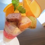 王様のフレンチ - パフェのアップ★