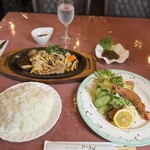 コーラル - 料理写真:【ランチ】群馬産もち豚のポークソテーガーリック風味、海老とカキフライ¥1800、ライス中盛り¥200