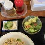 海皇 - ミニサラダと漬物