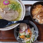 かんの食堂 - ラーメン(塩)＆ハーフ玉子丼