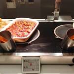 スカイグリルブッフェ武藏 - じゃが芋カップ野菜煮込み詰め、たこ焼き、焼きうどん、煮込みハンバーグ