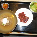 お肉屋さんが『君に、焼いて揚げる。』 - 