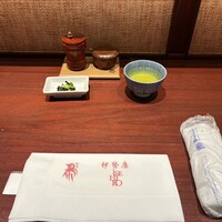 伊勢廣 京橋本店 - 最初のセッティング