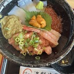 釣りよかでしょう。×ますよね 海鮮丼屋 - 