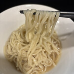 らぁ麺 飛鶏 - ツルツルです