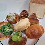 丘の上のパン屋 - 