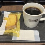 BECK'S COFFEE SHOP - 料理写真:ブレンドコーヒー ホット、フルーツパウンドケーキ