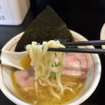 らぁ麺 飛鶏 - スープin