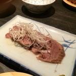 もつ福 - 名物　たん煮込み