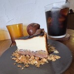 カフェ・ロンポロ - ◆栗のバスクチーズケーキ
      　650円（税込）