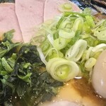王道家直系 家系ラーメン がく - 