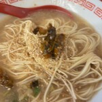 七福亭 - 替え玉100円はバリカタに辛子高菜ちょい乗せ