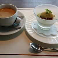 THE TERRACE yokohama marine tower - デザートとホット珈琲