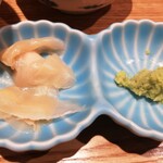 立ち食い海鮮丼 みこ食堂 - ガリ＆わさび