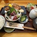 和心庭 カンノ - 唐揚げ定食