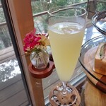 和 - シークワーサソーダ(酸味がピシッと効いてます^^)