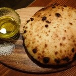 窯焼きフォカッチャ380円