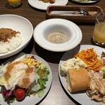 TRATTORIA CREATTA KARUIZAWA - 