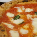 ピッツェリア ダ・アオキ タッポスト - マルゲリータのアップ