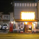 王龍ラーメン - 外観(･ω･｀*)まぶしい( ;´･ω･`)