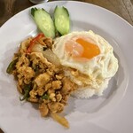 スクンビット ソイ55 - ガパオ