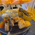 ブルー・ブリック・ラウンジ - 