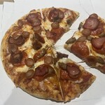 ドミノ・ピザ - ギガミート