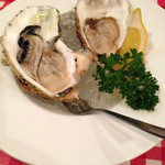 トラットリア チンチン - 生ガキ（三重、三陸）