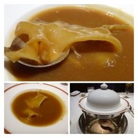 筑紫樓 銀座店 - フカヒレの姿煮込み・・これは大きさ＆厚みもありました。
                この程度の量を出していただくと嬉しい^^