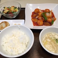礼華　青鸞居 - 白身魚とイカすり身の甘酢炒め