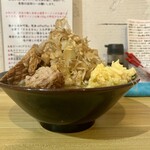 ラーメン専門 宮の森 - サイド