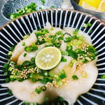 ウドンスタンド五頭 - 料理写真:うどんのお出汁で炊き餃子