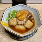 立呑 またた灯 - 豚バラ軟骨と里芋の焼酎煮