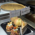 ペチカスケマサコーヒー - ショーケースの中のケーキたち